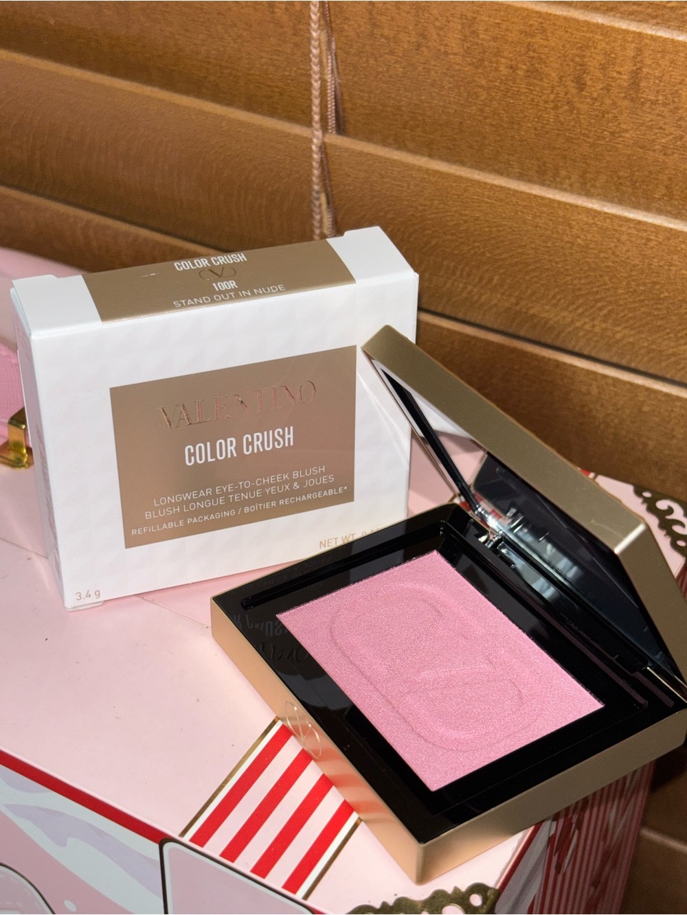 Valentino Color Crush Longwear Eye-to-Cheek Blush 100R - Picture 2 of 4